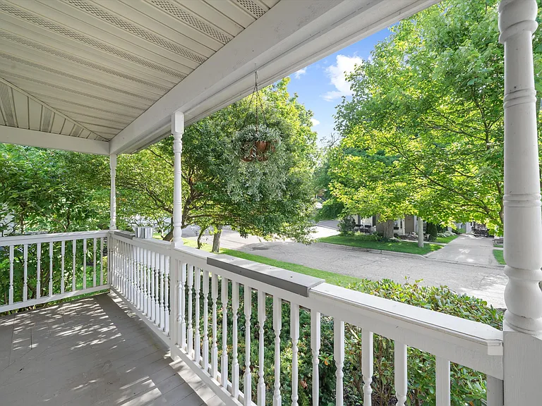 227 West St — Photo 4