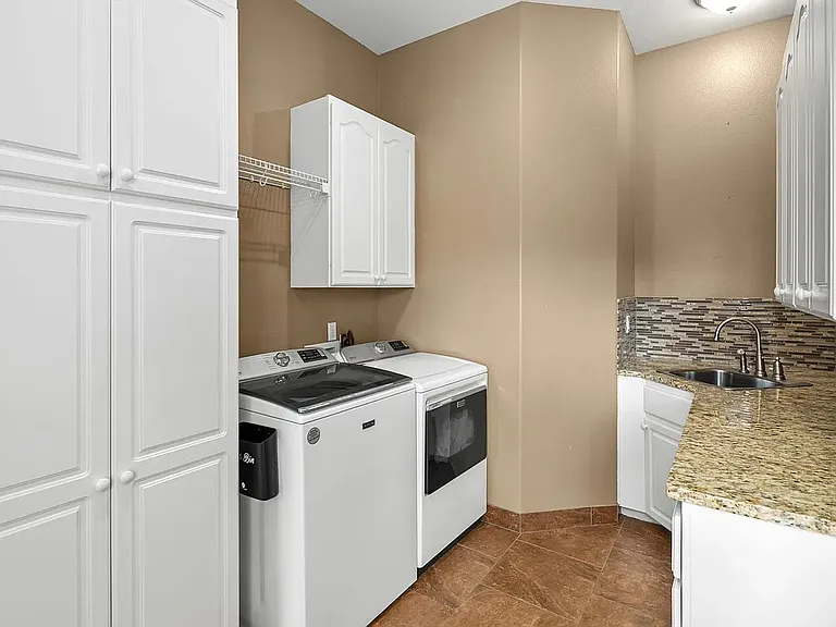 2330 Fancher Heights Blvd — Photo 13