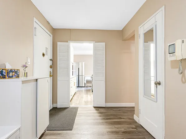 96-09 67th Avenue image 4 of 24