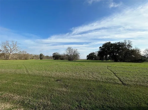 101 Cattle Drive Trl, Angleton, TX 77515