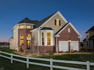 8 Leidl Cir, Hillsborough, NJ 08844