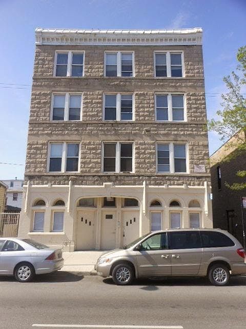 1st image of 1410 N Ashland Avenue # Fl 3rd