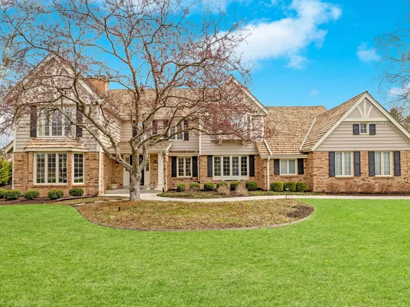 10018 North Waterleaf DRIVE, Mequon, WI 53092