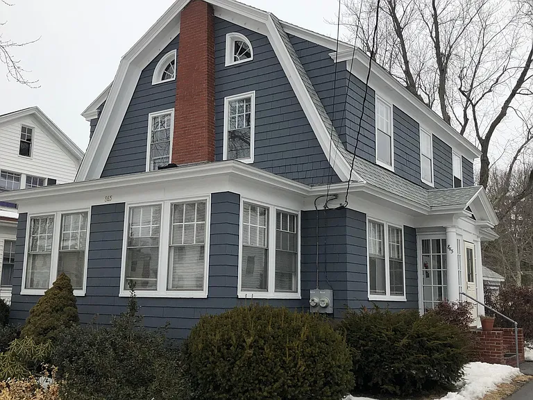 865 Washington Ave — Photo 1