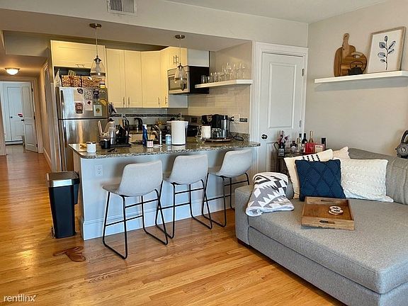 270 West Broadway #3 Boston (South Boston) Unit Photo 1