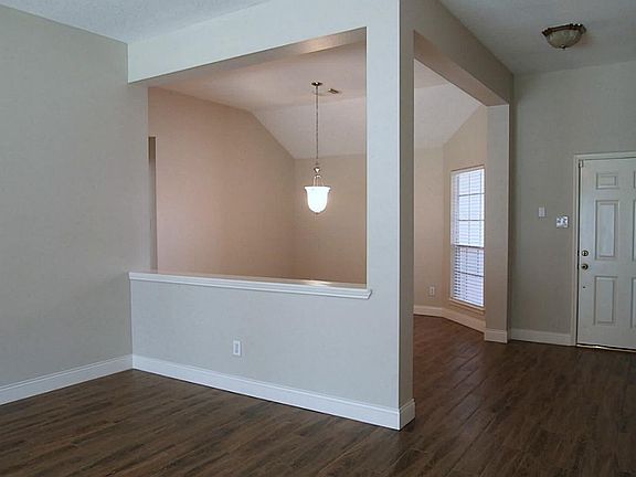 2nd image of 1522 Stoney Park Dr