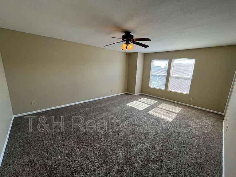 1422 Dowell St — Photo 19