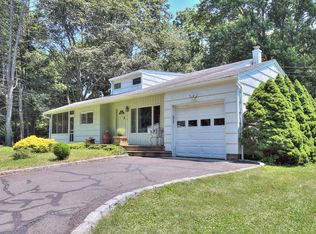 5 Guyer Rd, Westport, CT 06880