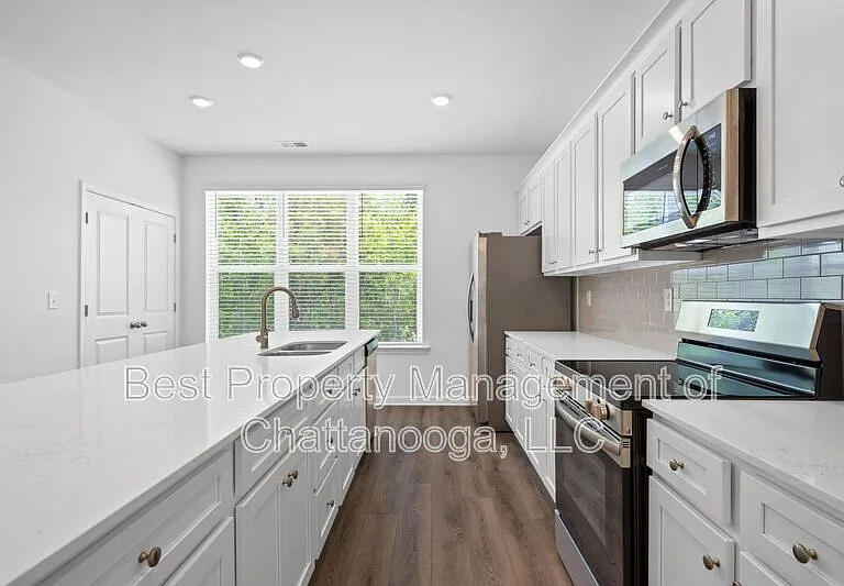 4154 Tillie Cir — Photo 16