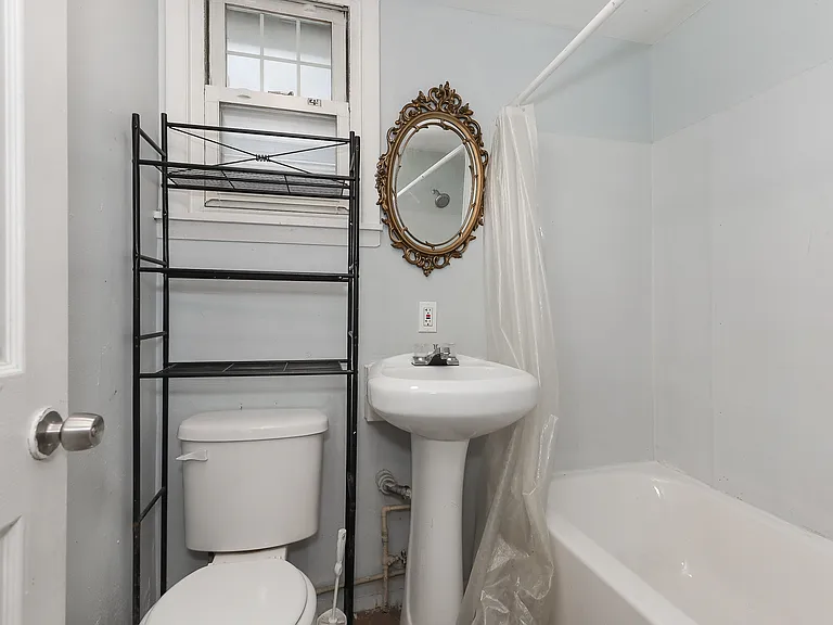 8700 Willard Ave #2 — Photo 9