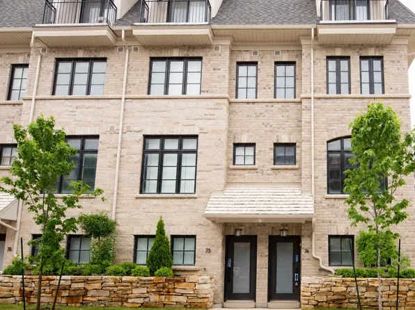 15 Lunar Cres #74, Mississauga, ON L5M 2R6