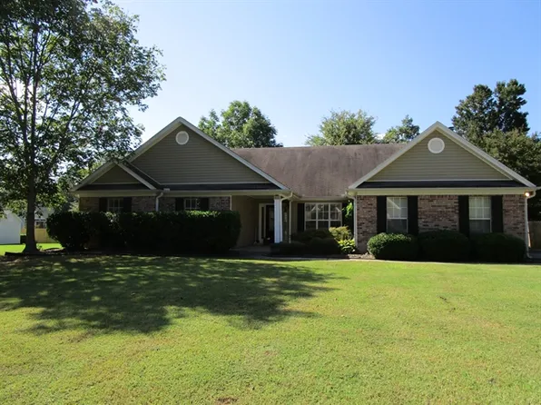 1632 Mission Park Dr, Loganville, GA 30052