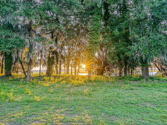 5th image of 10 Wrights Point Circle
