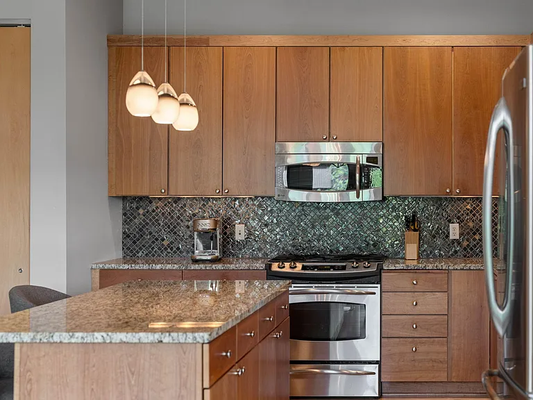240 Spring St #310 — Photo 7