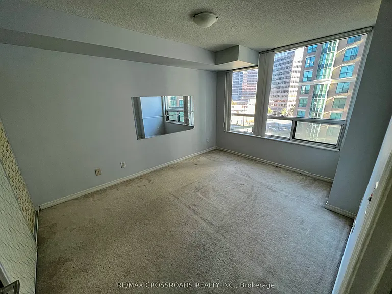 509 Beecroft Rd #817 — Photo 5