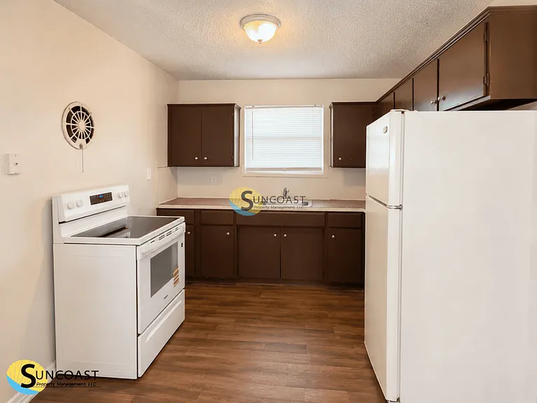 10310 Briarcliff Rd E — Photo 10