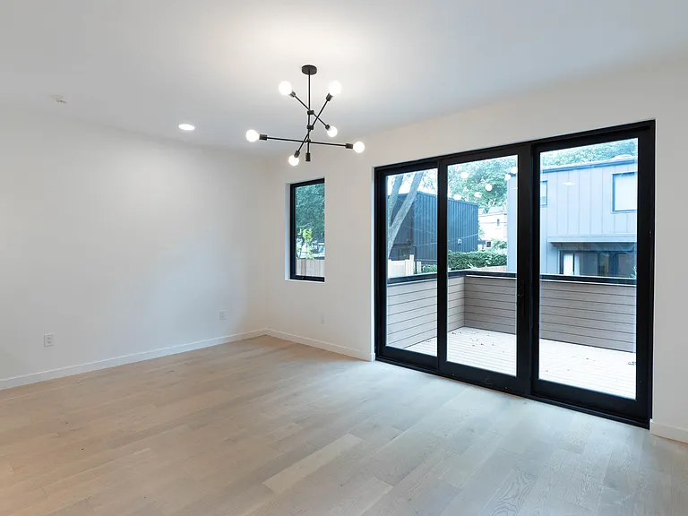 60 Jones Ave #C — Photo 3