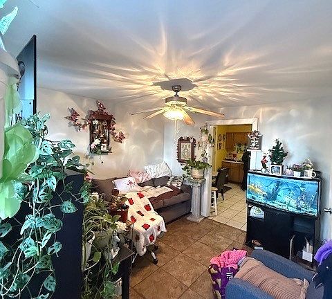 2nd image of 2252 S Sacramento Ave