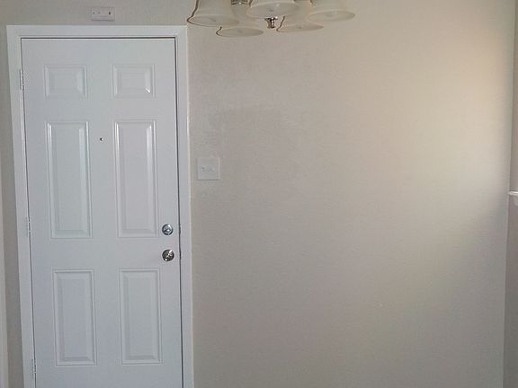 4th image of 1206 Lasalle Dr