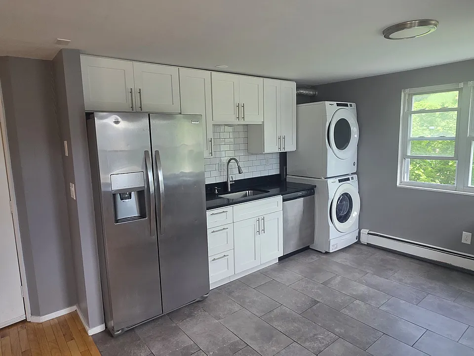 59 Jasset St #3