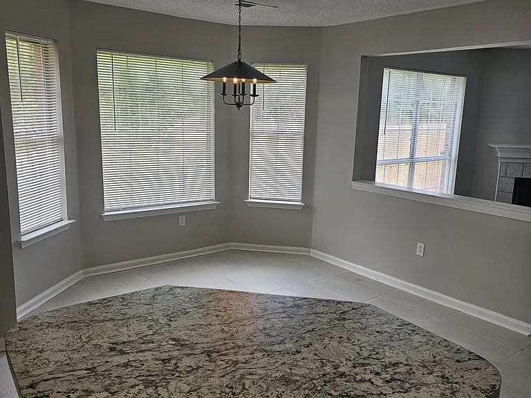 7111 Creekside Dr — Photo 6