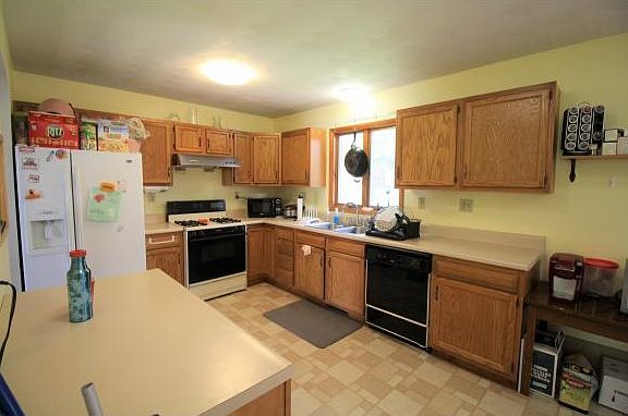 2nd image of 4 Megan Dr