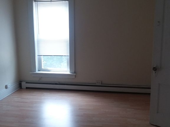 2nd image of 315 6th Ave E APT 4