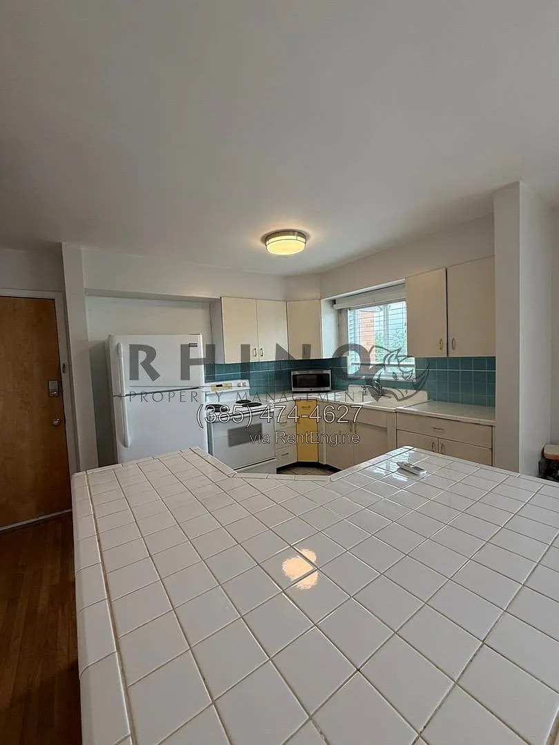 2 bed, 1.0 bath, 870 sqft, $1,199 — Photo 2