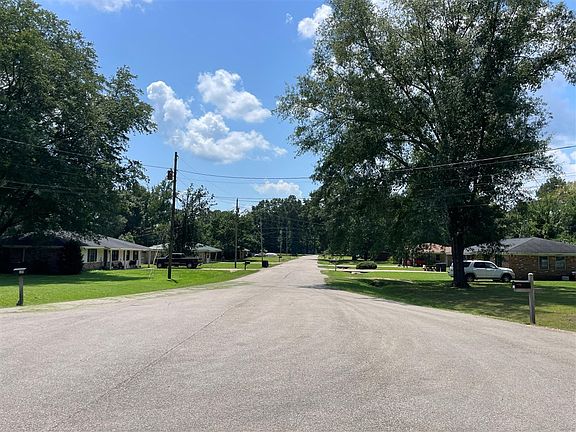 5th image of 141 Gail Rd