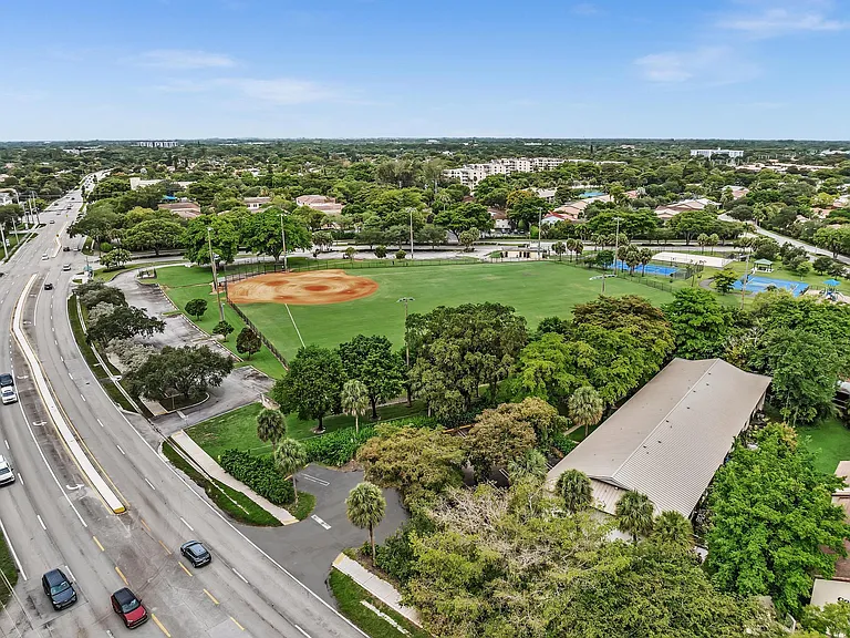 2510 Riverside Dr #2510 — Photo 45
