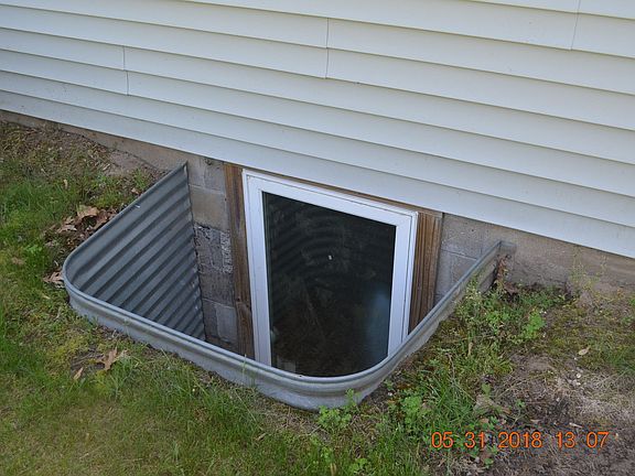 5th image of 1640 Kay Dr
