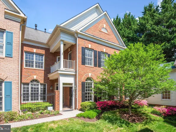 8509 Gavin Manor Ct #10, Chevy Chase, MD 20815