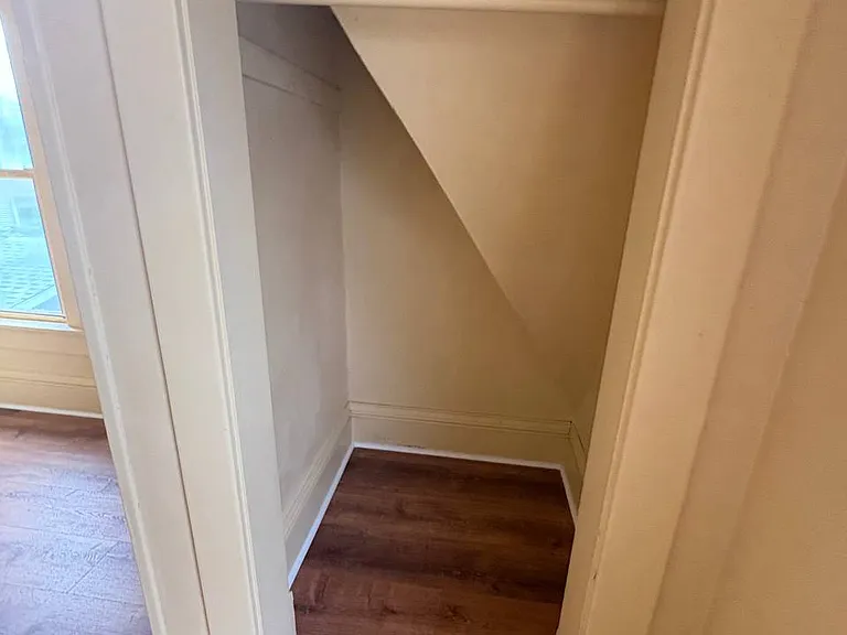 206 Allen St #2 — Photo 9
