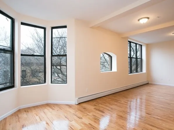 194 Vernon Avenue image 20 of 22