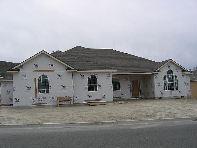1st image of 1817 Sequoia Ave