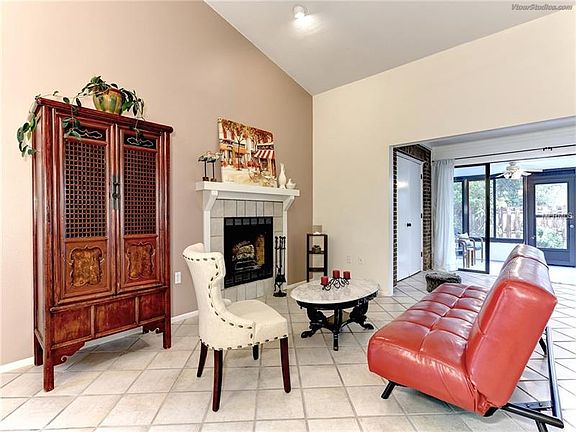 5th image of 959 Sunridge Dr