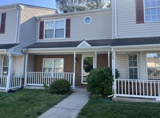 406 Crescent Ct, Yorktown, VA 23693