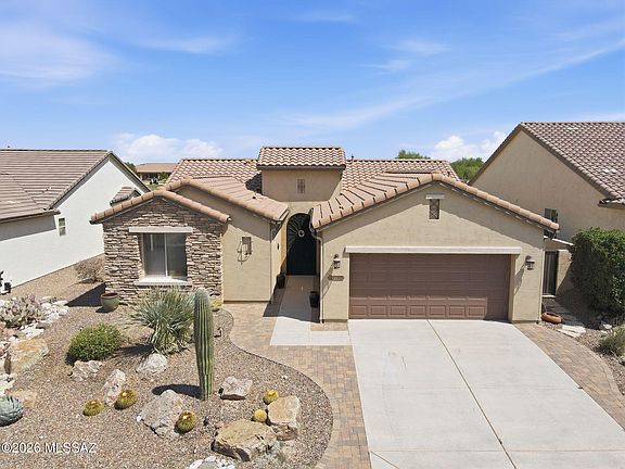 2nd image of 60500 E Arroyo Vista Dr
