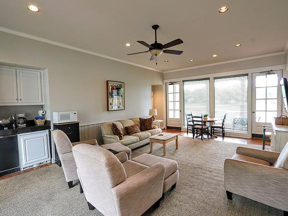 5th image of 245 Country Club Dr