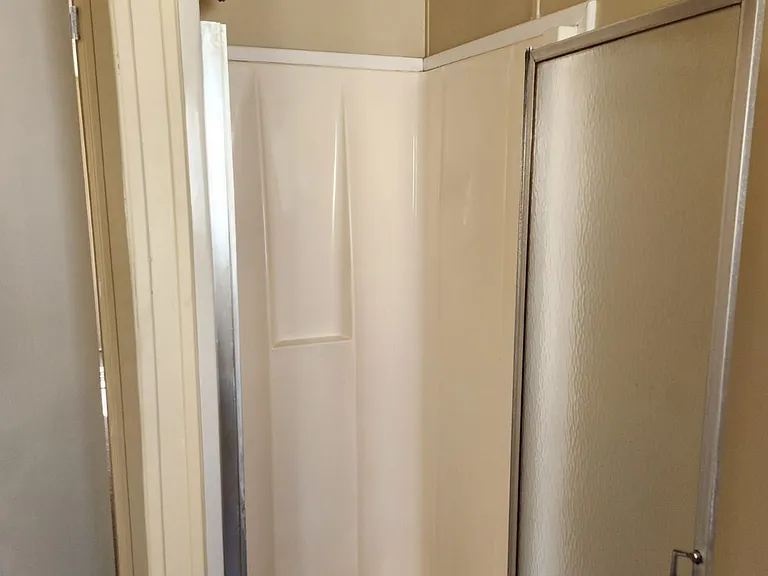 910 W Maxanna Blvd — Photo 14