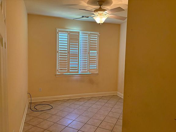 5th image of 587 Castenda Dr