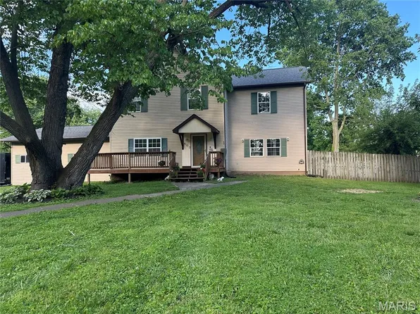 403 S Hickory St, Bunker Hill, IL 62014
