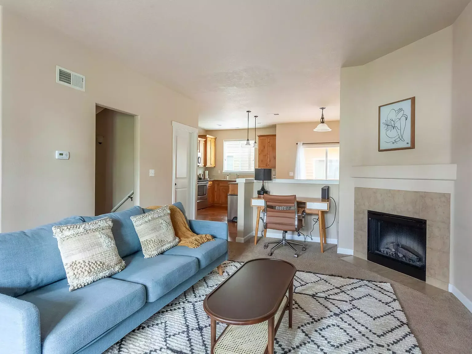 3 bed, 1530 sqft, $3,900 — Photo 2