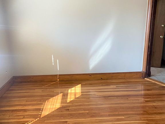 5th image of 44 Farrington St #4
