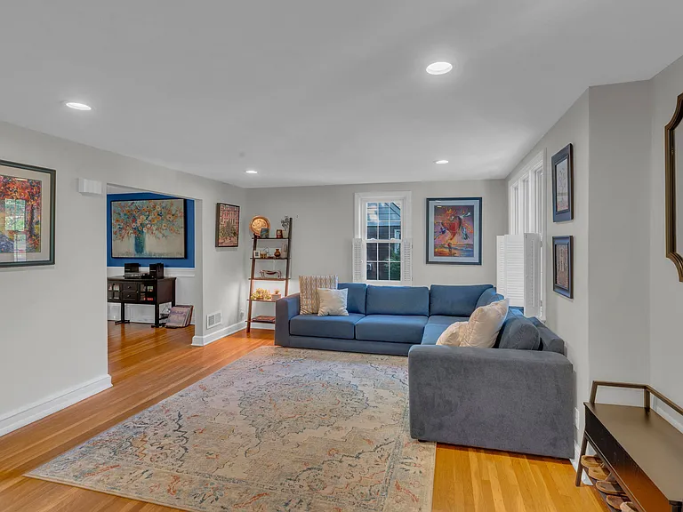 247 Lawnside Ave — Photo 16