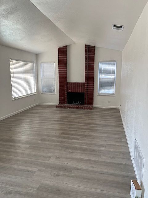 1st image of 1921 Everwood Ct