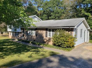 185 Mimosa Dr, Fayetteville, GA 30214