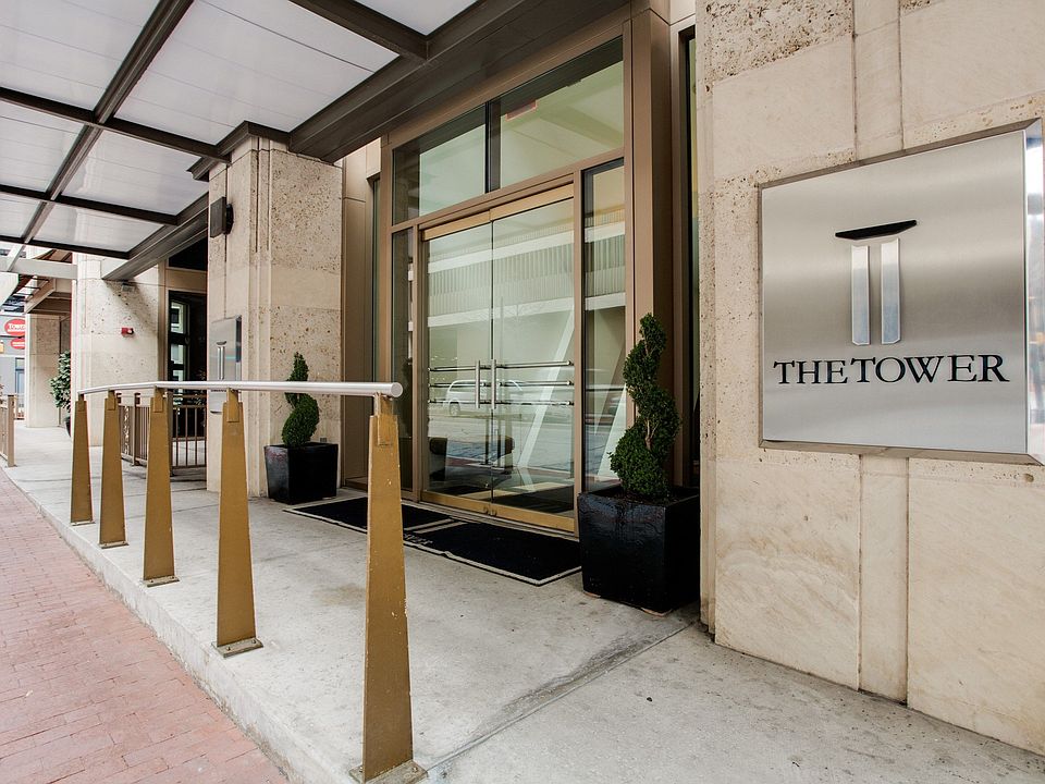 1st image of 500 Throckmorton St APT 702