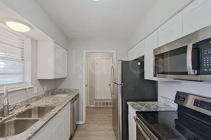 168 Creekview Dr E — Photo 5