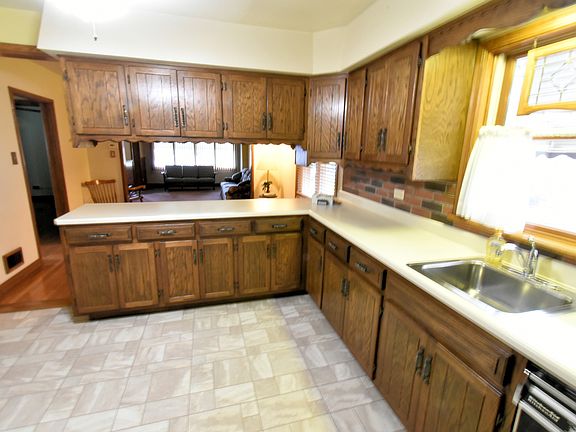 5th image of 13246 S Avenue M